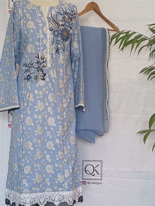 Eira Bloom – Ice Blue Block Print Shirt with Appliqué & Chiffon Dupatta