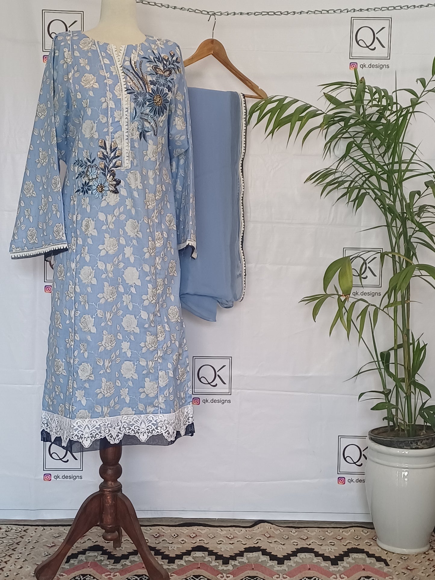 Eira Bloom – Ice Blue Block Print Shirt with Appliqué & Chiffon Dupatta