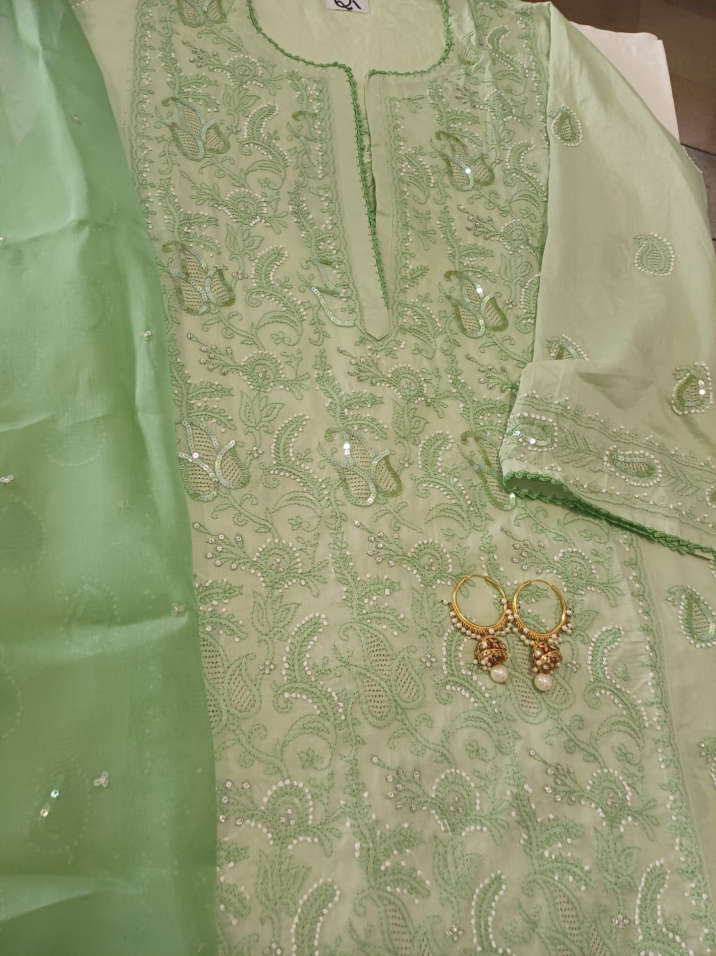 Sabz Saaz – Green Kurta with Shadow Work & Sequins